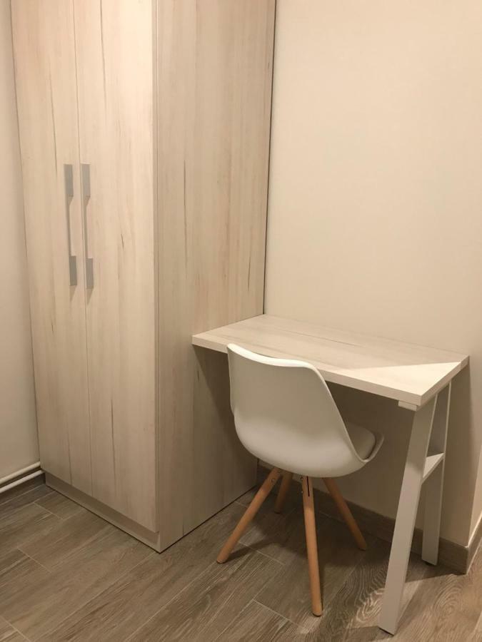 Hostal La Romanica Sabadell Exterior foto